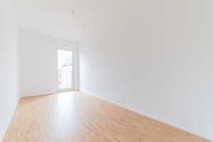 Für Ihre Familie! 3 Zimmer Wohnung mit EBK sowie Balkon und Erker – Schlossallee 9a, 13156 Berlin – Vorschaubild 5