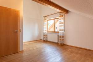 Familienhaus - Solides, gepflegtes und sonniges 2-Familienhaus mit großem Garten in schöner Dorflage – Die vollständige Adresse der Immobilie erhältst du vom Anbieter., 78727 Oberndorf am Neckar – Vorschaubild 13