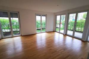 Familienglück * Hirschgarten Palais * Nymphenburg * 3 Zi. * 103 m²