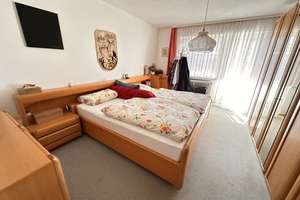 Ideal für große Familien:
2 ½-FAMILIENWOHNHAUS
MIT GARTEN UND 3 GARAGEN – Die vollständige Adresse der Immobilie erhältst du vom Anbieter., 74523 Schwäbisch Hall – Vorschaubild 10
