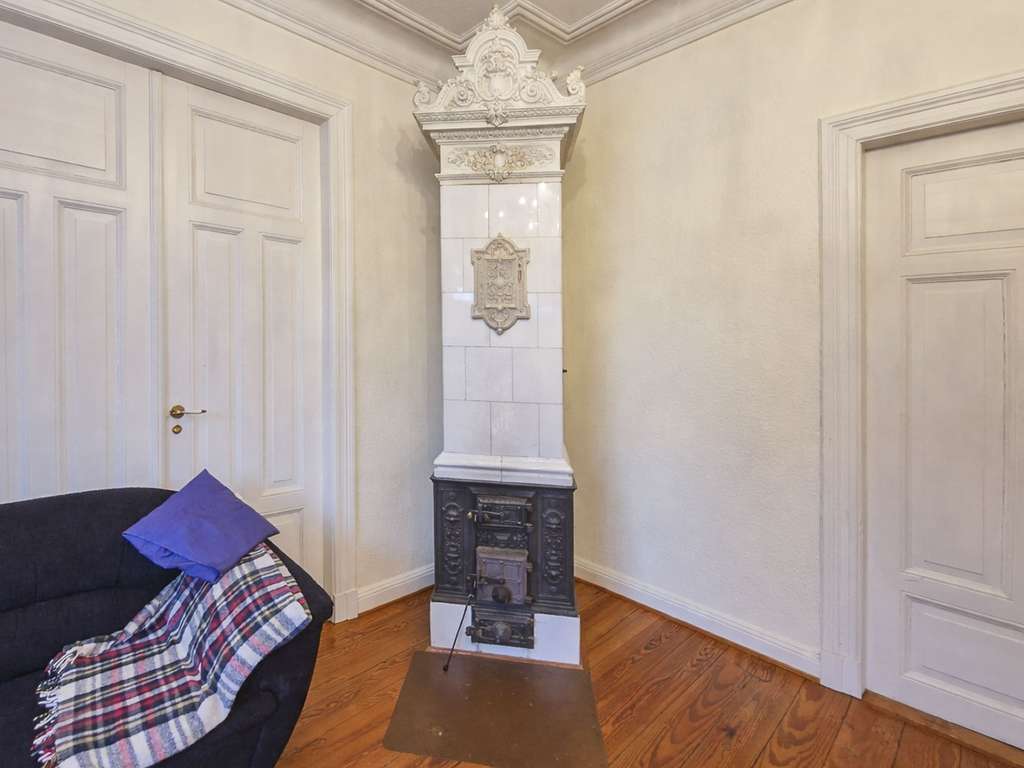 Immobilie in Itzehoe - Historisches Jugendstilhaus auf 723 m² Grundstück - voll vermietet mit Entwicklungspotenzial - Bild 4