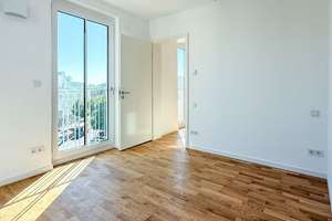Vermietete, großzügige, helle 2-Zimmerwohnung mit Abstellraum - mit guter Anbindung zum KuDamm – Osnabrücker Straße 27, 10589 Charlottenburg, Berlin – Vorschaubild 13