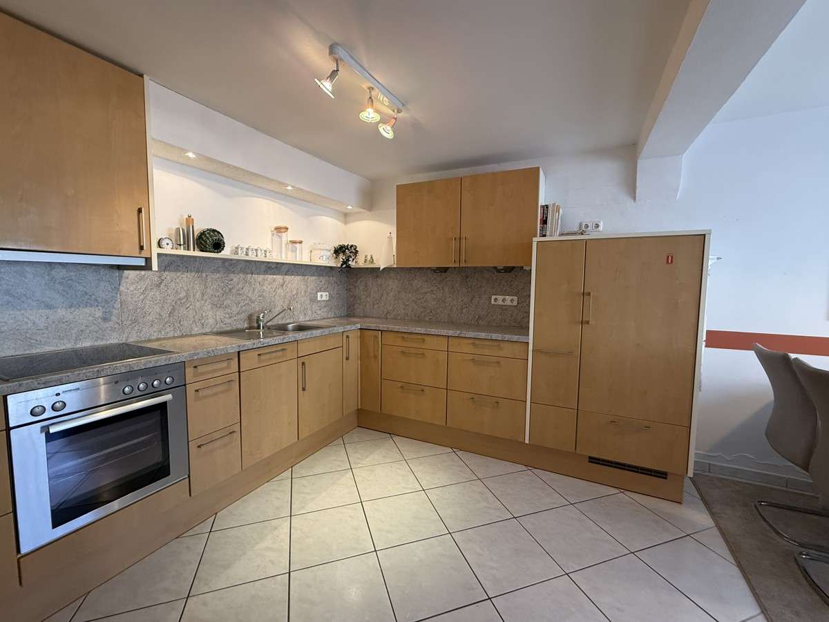 Immobilie in Nidderau - Viel Platz für die große Familie - Raumwunder mit tollem Außenbereich - Bild 5