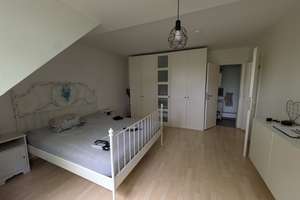 Nest über den Dächern der City -  2-Zimmer-Wohnung in Düsseltal – Rethelstraße 20, 40237 Düsseltal, Düsseldorf – Vorschaubild 2