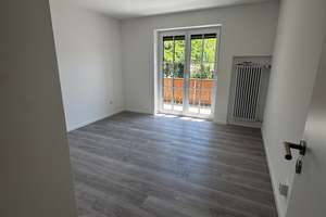 Wohnen mit Charakter: 3-Zimmer-Wohnung in Ingolstadt-Friedrichshofen – Die vollständige Adresse der Immobilie erhältst du vom Anbieter., 85049 Friedrichshofen-Hollerstauden, Ingolstadt – Vorschaubild 2