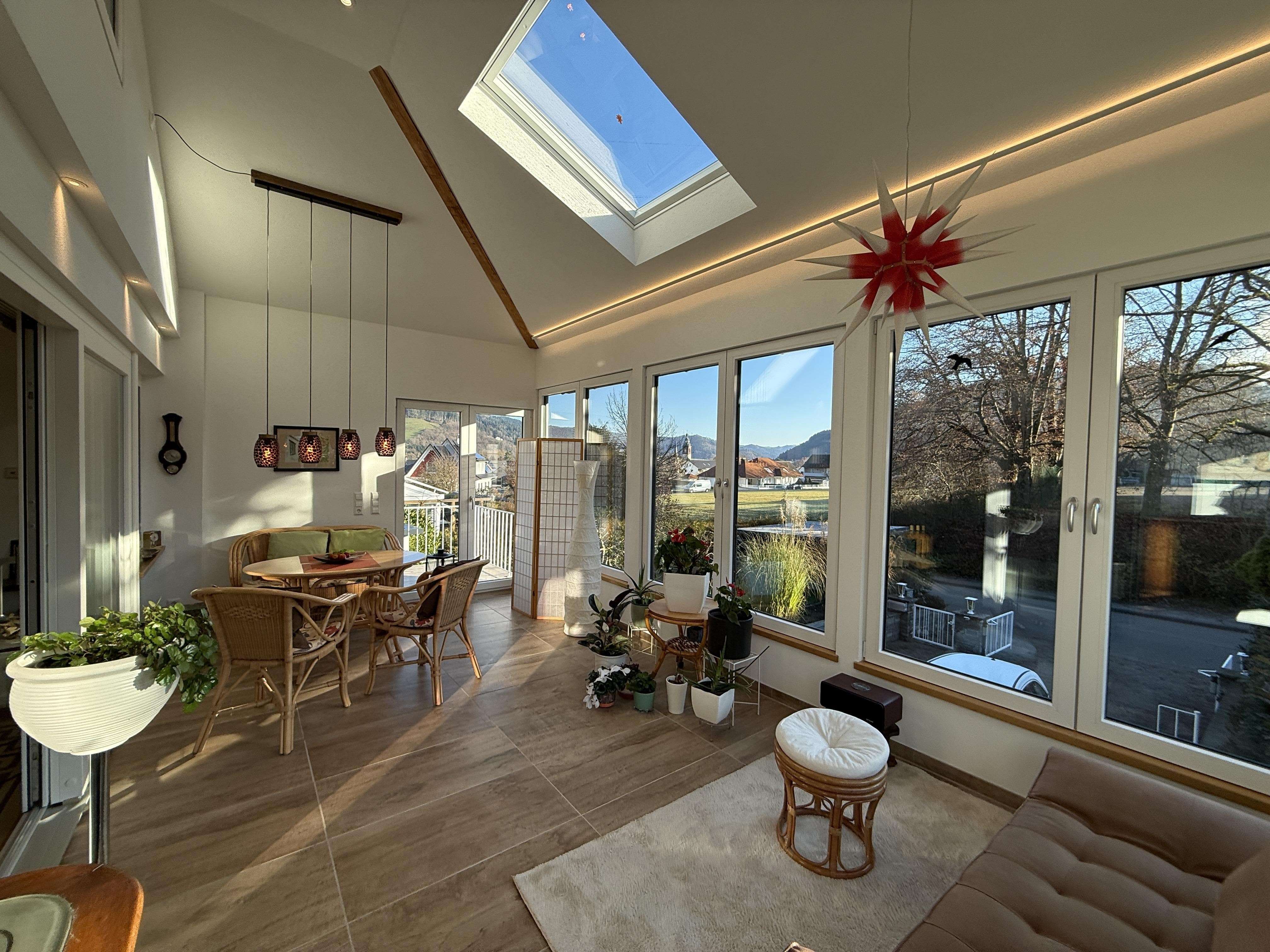 Immobilie in Fischerbach - Attraktives Wohnidyll: Einfamilienhaus mit Wintergarten & Einliegerwohnung in Haslach i.K. - Bild 10