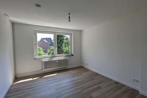 Ruhige, helle, zentrale 3-ZKDB-Wohnung mit kleinem Balkon, Blick ins Grüne nahe KR - City – Die vollständige Adresse der Immobilie erhältst du vom Anbieter., 47798 Stadtmitte, Krefeld – Vorschaubild 2