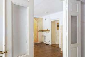 Großzügige, bezugsfreie 5-Zimmer-EG-Altbauwohnung in Moabit nahe Wasser, Parks und Cafés! – Calvinstraße  33, 10557 Moabit, Berlin – Vorschaubild 8