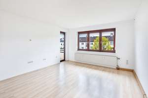 Top-Investment oder Selbstnutzer: gepflegte 3-Zimmer-Wohnung zwischen Olympiapark und BMW – Die vollständige Adresse der Immobilie erhältst du vom Anbieter., 80809 Am Riesenfeld, München – Vorschaubild 2