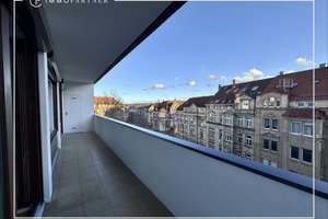 Hochwertige 3-Zi-Wohnung mit Balkon in zentraler Lage