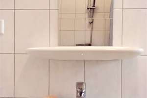 KR, Nähe Ostwall: geräumige 3-Zimmerwohnung, 1.OG, 4 kleine Balkone ! – Die vollständige Adresse der Immobilie erhältst du vom Anbieter., 47799 Cracau, Krefeld – Vorschaubild 13