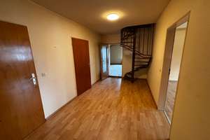 Massives Einfamilienhaus mit Garten und Garagen in Beverungen – Bahnhofstraße 62, 37688 Beverungen – Vorschaubild 14