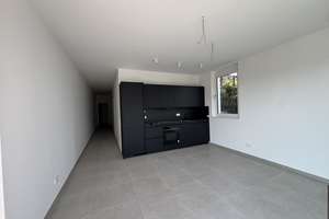 Moderne 2-Zimmer-Wohnung mit großzügiger Terrasse in ruhiger Wohnlage von Stuttgart-Dachswald – Die vollständige Adresse der Immobilie erhältst du vom Anbieter., 70569 Dachswald, Stuttgart – Vorschaubild 3