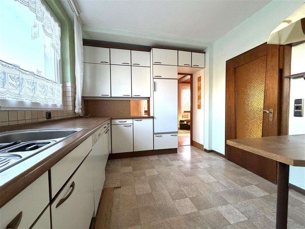 Immobilie in Gehrden - Gehrden Bestlage / großzügiges ZFH + ausgebautes DG mit Außenpool, Doppelgarage !  - Bild 6