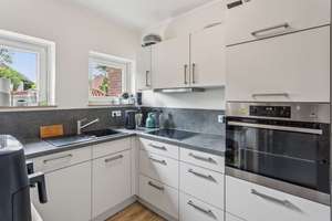 Teilsaniertes Reihenhaus in grüner Hanglage | 6 Zimmer | Garten | Garage – Die vollständige Adresse der Immobilie erhältst du vom Anbieter., 28757 Schönebeck, Bremen – Vorschaubild 2