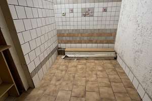 In schöner Ortsrand-/ Aussichtslage: Gepfl. EFH, u. a. mit Wintergarten, Kaminofen, Fußbodenheizung – Alte Weinstraße 33, 98554 Benshausen – Vorschaubild 70