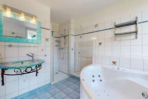 Privates Refugium mit Galerie, Kamin und eingewachsenem Garten – 60435 Preungesheim, Frankfurt am Main – Vorschaubild 9