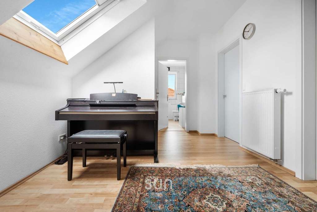 Immobilie in Mühlheim am Main - WOW! Großzügiges Familienhaus mit Hof, Keller & Spitzboden - direkt am Main! - Bild 0