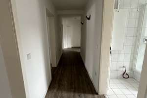 Großzügige 4-Zimmer-Dachgeschoss mit EBK und Klimaanlage in der Mannheimer Innenstadt – Die vollständige Adresse der Immobilie erhältst du vom Anbieter., 68161 Innenstadt/Jungbusch, Mannheim – Vorschaubild 3