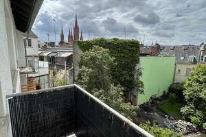 Stilvolle 3-Zimmer-Wohnung mit Balkon und EBK in Wiesbaden