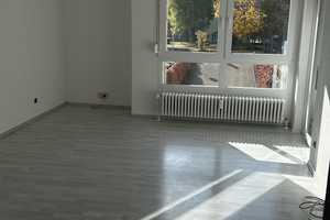 Helle 2,5 Zimmer Wohnung in Stuttgart Neugereut  – Stuttgart – Vorschaubild 1