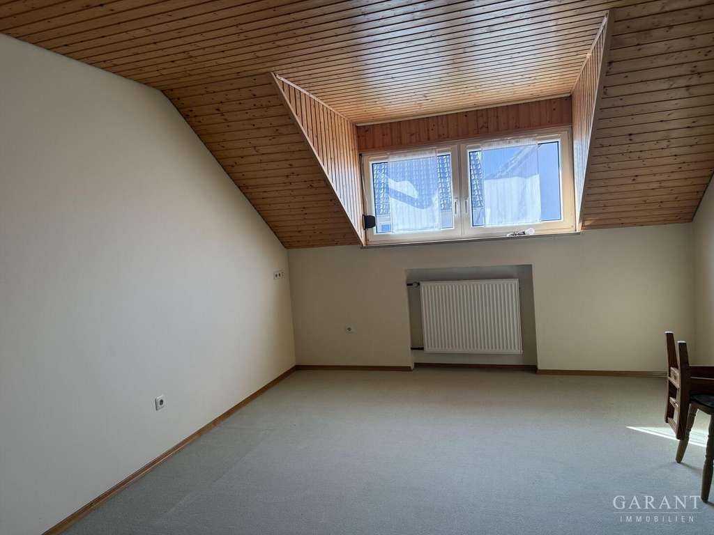 Immobilie in Kösching - * Großes, herrliches Grundstück *  Viel Platz für die Familie und Ihre Wünsche! - Bild 4