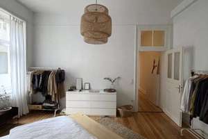 ANFRAGENSTOPP - Attraktive 4-Zimmer-Wohnung mit Balkon und EBK in Wiesbaden – Die vollständige Adresse der Immobilie erhältst du vom Anbieter., 65185 Mitte, Wiesbaden – Vorschaubild 2