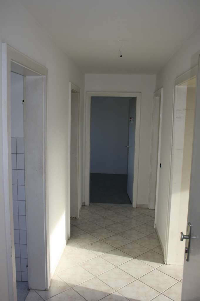 Immobilie in Kolbermoor - günstige 3-Zimmer-Wohnung - Ein Rohdiamant wartet auf den Feinschliff - Bild 4