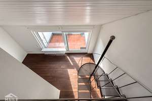 Helle, modernisierte 2,5 Zimmer- Maisonettewohnung mit EBK, Balkon und Loggia und Blick ins Grüne – Steinpilzweg 8, 70599 Schönberg, Stuttgart – Vorschaubild 8