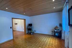 Neue Eigentümer gesucht! Gepflegtes Einfamilienhaus in zentraler Lage  – Neunkirchen (Kreis) – Vorschaubild 2