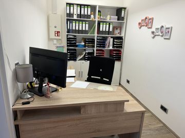 Top Heller, attraktiver Büro /Praxisraum in München Fürstenried West