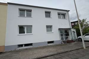 Schöne Ruhige Wohnung mit 3 Zimmern und Balkon in Bonn – Kragstraße 10, 53123 Duisdorf, Bonn – Vorschaubild 2