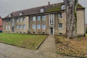 Günstige und kleine 3-Zimmer-Wohnung im Dachgeschoss