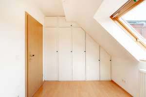 Sofort bezugsfrei! 2-Raum-Apartment im DG mit Loggia, EBK und Wanne in perfekter Wohnlage! – Die vollständige Adresse der Immobilie erhältst du vom Anbieter., 1279 Tolkewitz/Seidnitz-Nord, Dresden – Vorschaubild 12