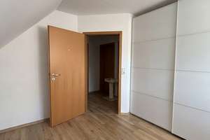 Charmantes Einfamilienhaus mit Garten und Carport in ruhiger Lage von Dresden – Die vollständige Adresse der Immobilie erhältst du vom Anbieter., 1259 Niedersedlitz, Dresden – Vorschaubild 12