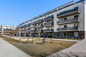 Platz und Lebensqualität: 3-Zimmer-Wohnung mit Terrasse und offener Küche – Grünhofer Weg 40, 13581 Spandau (Ortsteil), Berlin – Vorschaubild 9