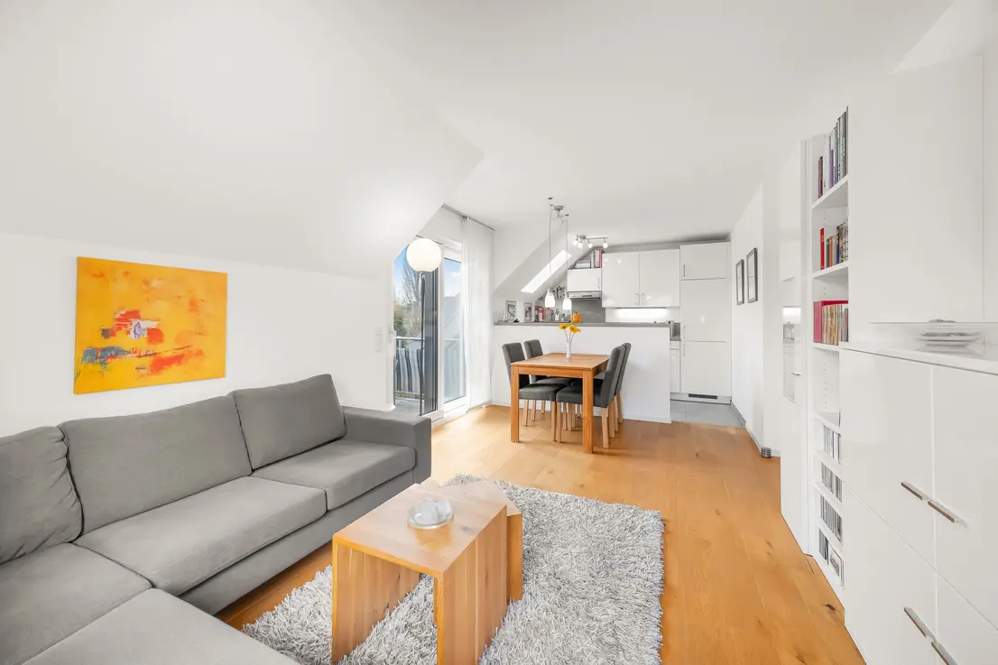 Neuwertige 3-Zimmer-Wohnung mit PV-Anlage, Wärmepumpe und sonnigem Balkon
