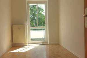 Ideal für Paare: 3-R-Wohnung mit großem Esszimmer, Balkon & Home-Office im 3. OG – Südstraße 5, 8527 Südvorstadt, Plauen – Vorschaubild 9