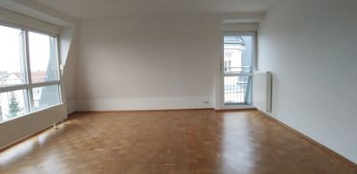 Schöne 4-Zimmer-Wohnung/ Balkon/ Gäste-WC in Gohlis-Süd