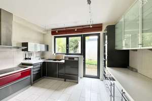 LUXUS & LEBENSQUALITÄT ✨ Stilvolle Villa mit Einliegerwohnung, Sauna & Kamin in Hofheim! – Die vollständige Adresse der Immobilie erhältst du vom Anbieter., 65719 Hofheim am Taunus – Vorschaubild 3