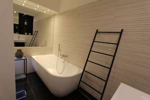 4-Zimmer Luxuswohnung mit Panoramablick bis ins Siebengebirge.Schwimmbad und Sauna im Haus. – Die vollständige Adresse der Immobilie erhältst du vom Anbieter., 53117 Bonn-Castell, Bonn – Vorschaubild 8