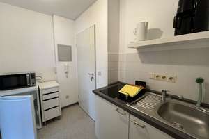 von privat: 1 modern möbliertes Zi-Business-Apartment mit TGS in Weststadt – Blücherstrasse 6, 76185 Weststadt, Karlsruhe – Vorschaubild 3