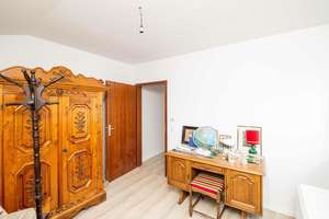 Zweifamilienhaus in guter Lage, größtenteils saniert – Die vollständige Adresse der Immobilie erhältst du vom Anbieter., 93491 Stamsried – Vorschaubild 23