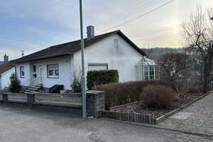 Ruhig gelegenes Einfamilienhaus mit außergewöhnlichem Wintergarten in Spechbach! – Die vollständige Adresse der Immobilie erhältst du vom Anbieter., 74937 Spechbach – Vorschaubild 2