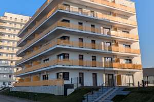 Erstbezug am Friedenspark/nahe UKL: hochwertige EBK &  West-Balkon