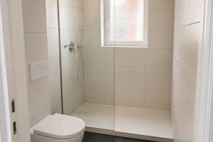Erstbezug nach Kernsanierung- 3-Zimmer Wohnung / Nähe Marienplatz – Schreiberstraße 30, 70199 Heslach, Stuttgart – Vorschaubild 2