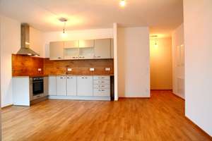 Hochwerige 2-Zimmer-Wohnung mit Einbauküche, Loggia und Tiefgaragenstellplatz in München-Obermenzing – Hermine-von-Parish-Straße xx, 81245 Neupasing, München – Vorschaubild 2