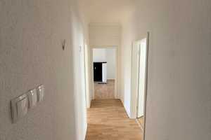 Kernsanierte 2,5-Zimmer-Wohnung mit großem Balkon in zentraler Lage  von Oberhausen – Lothringerstr 2, 46045 Oberhausen – Vorschaubild 2