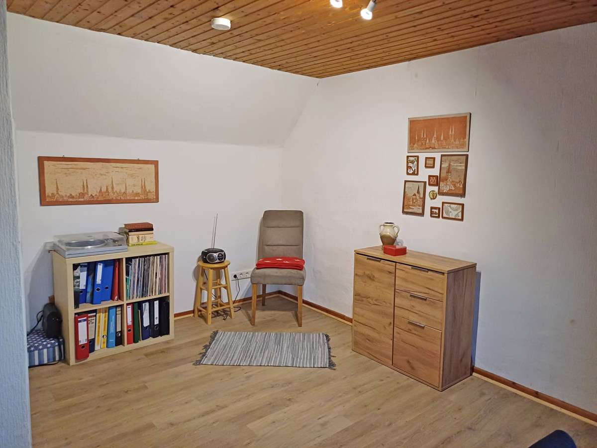 Immobilie in Breklum - Gepflegte Doppelhaushälfte unter Reet - Bild 2