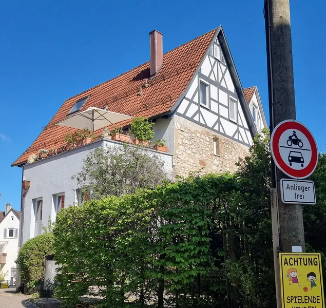 2Rm + Commercial Building – Waiblingen – Modernized